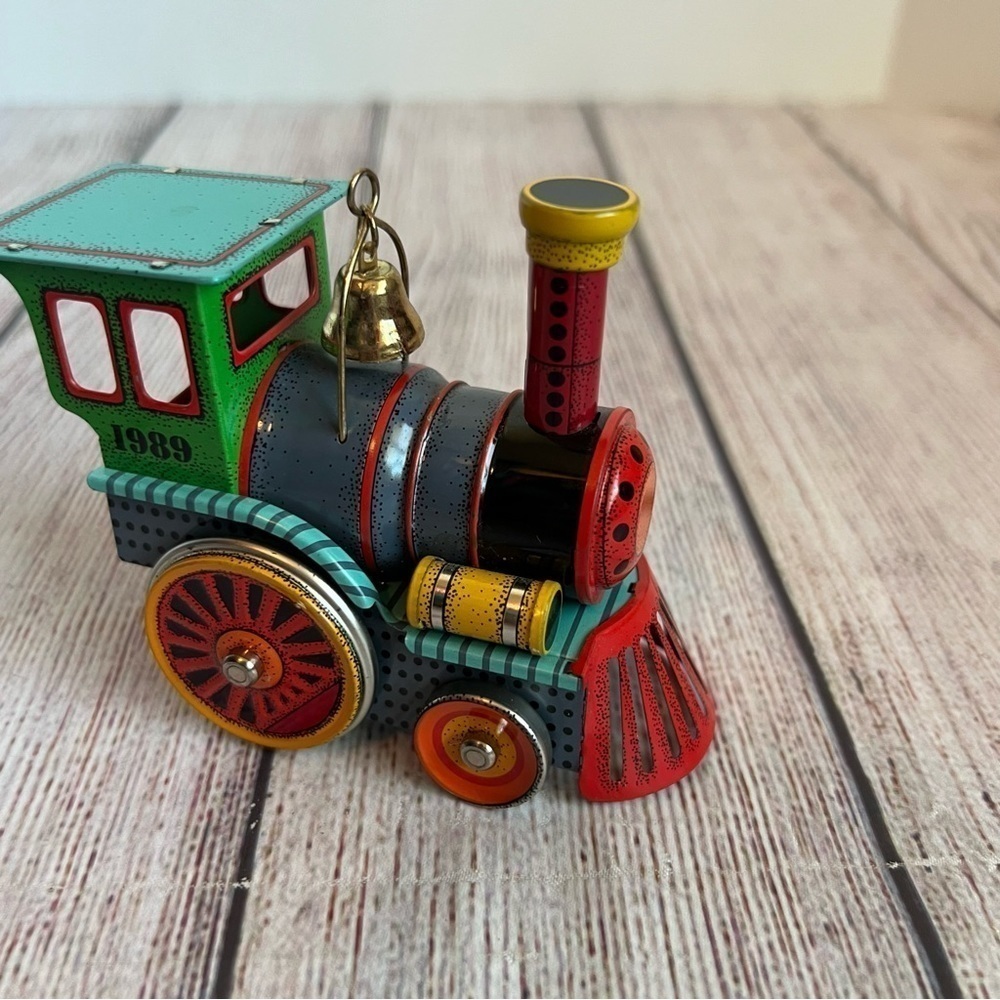 Hallmark 1989 Vintage Train Ornament